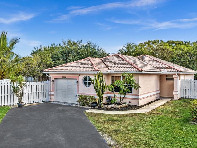 13400 NW 5th Ct, Plantation, FL 33325