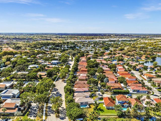 13400 NW 5th Ct, Plantation, FL 33325