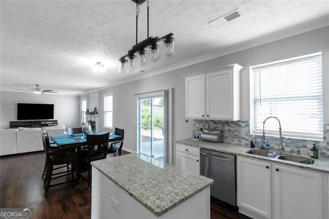 3152 Spruce Way, Atlanta, GA 30349