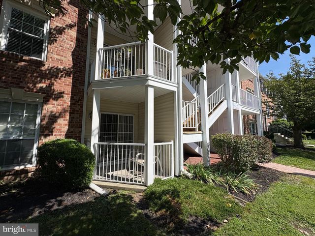 32 VERSAILLES CT, Hamilton, NJ 08619