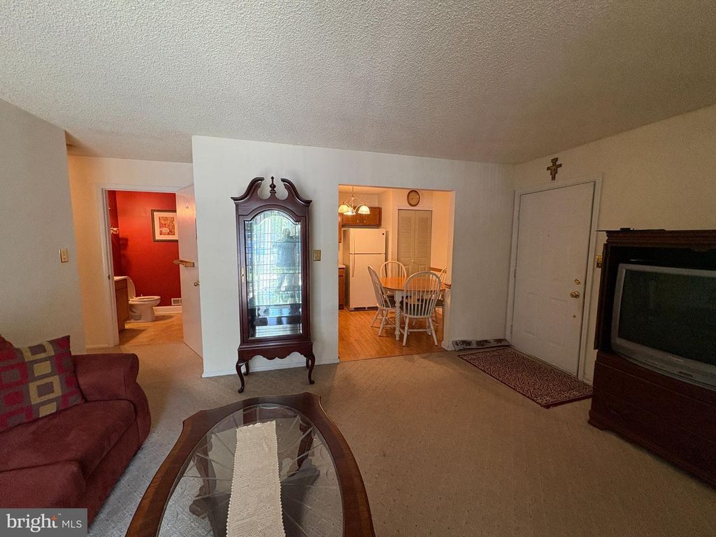 32 VERSAILLES CT, HAMILTON, NJ 08619 — photo 3