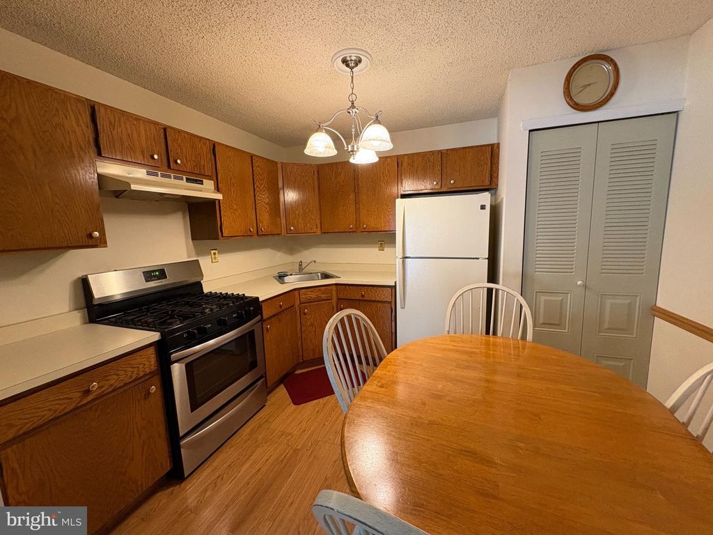 32 VERSAILLES CT, HAMILTON, NJ 08619 — photo 4