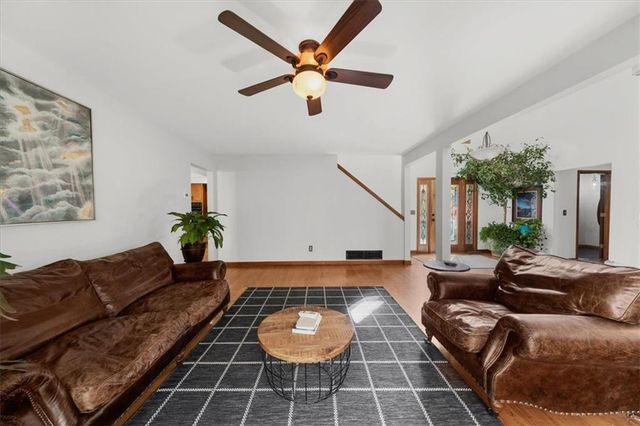 4274 Loch Highland NE Parkway, Roswell, GA 30075