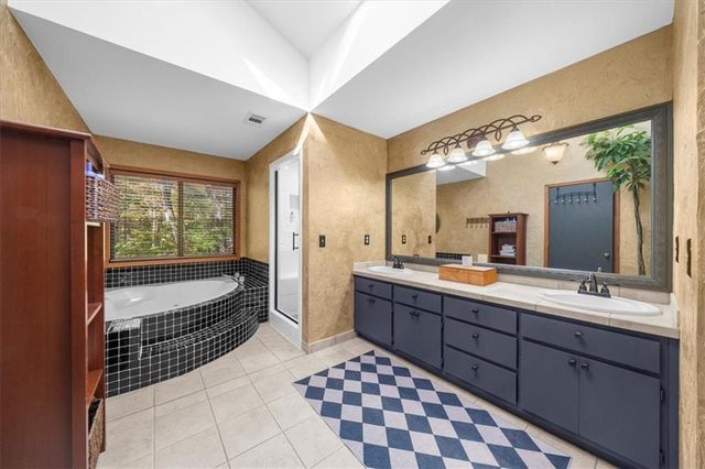 4274 Loch Highland NE Parkway, Roswell, GA 30075