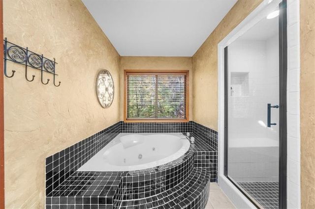 4274 Loch Highland NE Parkway, Roswell, GA 30075