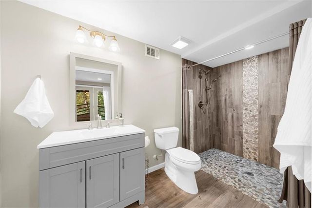 4274 Loch Highland NE Parkway, Roswell, GA 30075