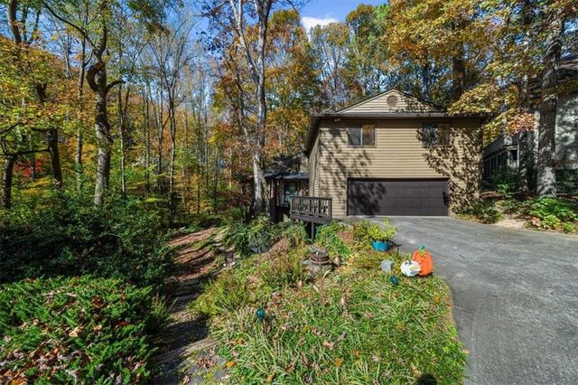 4274 Loch Highland NE Parkway, Roswell, GA 30075