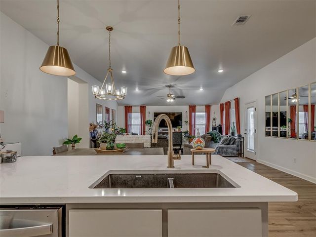 615 Red Cedar Way, Norman, OK 73069