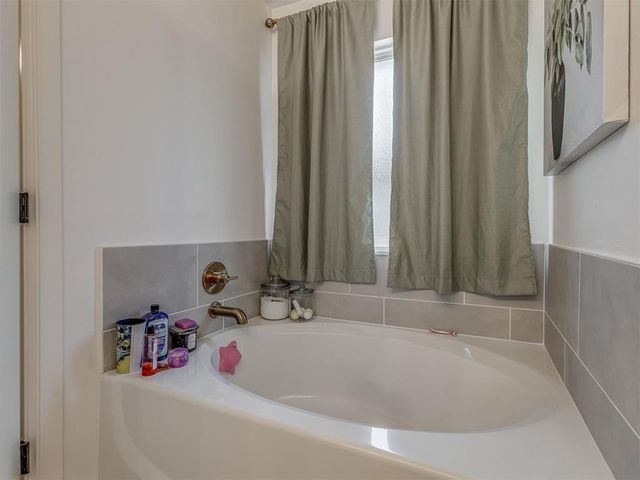 615 Red Cedar Way, Norman, OK 73069