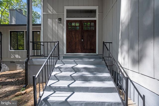 420 BIRDIE RD, Locust Grove, VA 22508