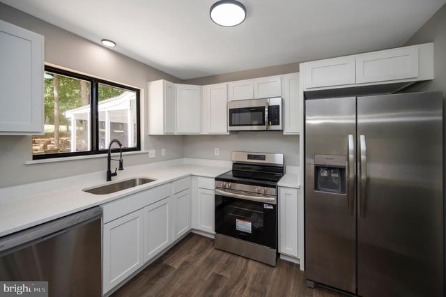 420 BIRDIE RD, Locust Grove, VA 22508