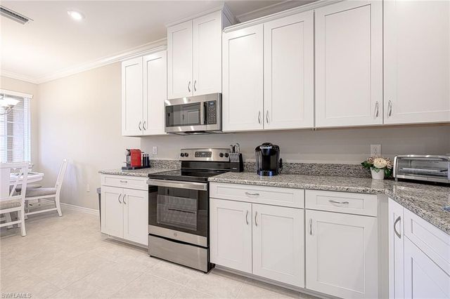 9365 Pocida CT 102, Naples, FL 34119