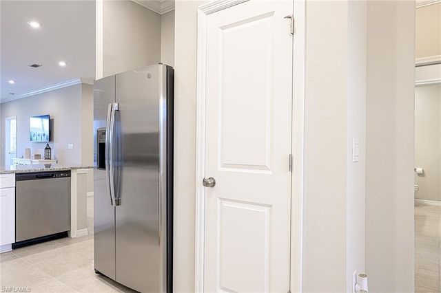 9365 Pocida CT 102, Naples, FL 34119