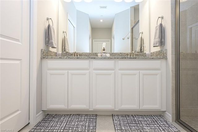 9365 Pocida CT 102, Naples, FL 34119