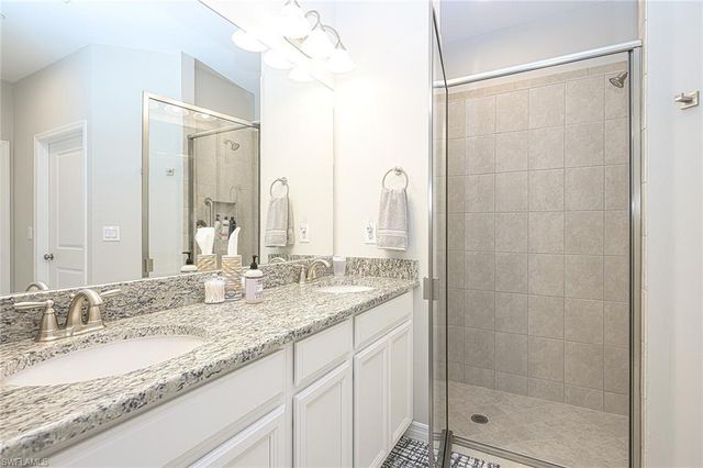 9365 Pocida CT 102, Naples, FL 34119