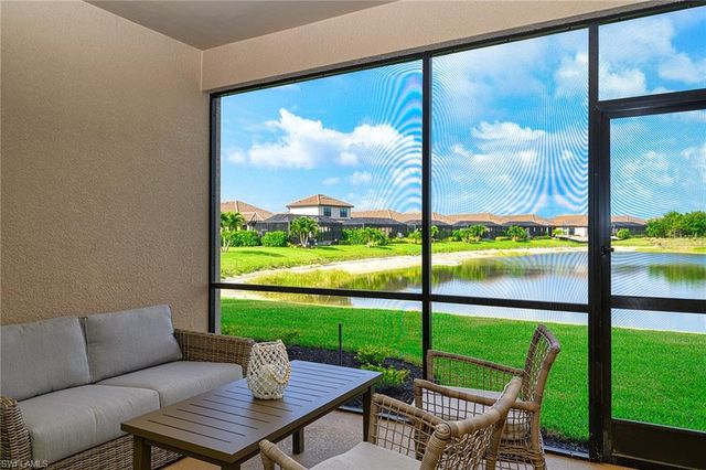 9365 Pocida CT 102, Naples, FL 34119