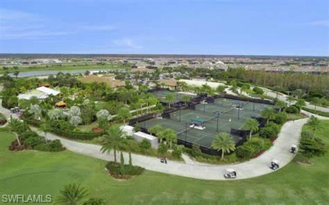 9365 Pocida CT 102, Naples, FL 34119