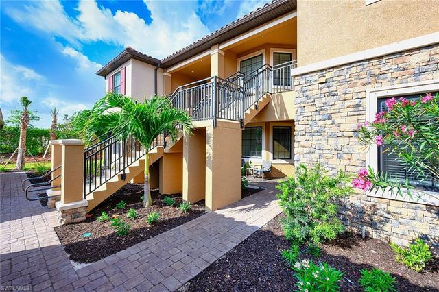 9365 Pocida CT 102, Naples, FL 34119