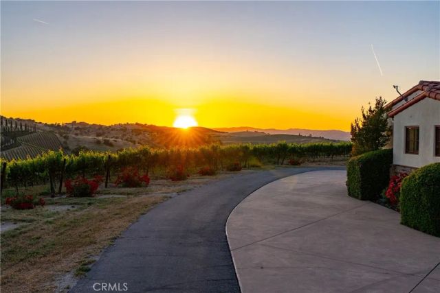 4550 Almond, Templeton, CA 93465