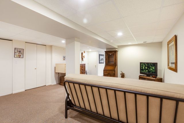 232 Arrowwood Drive, Northbrook, IL 60062