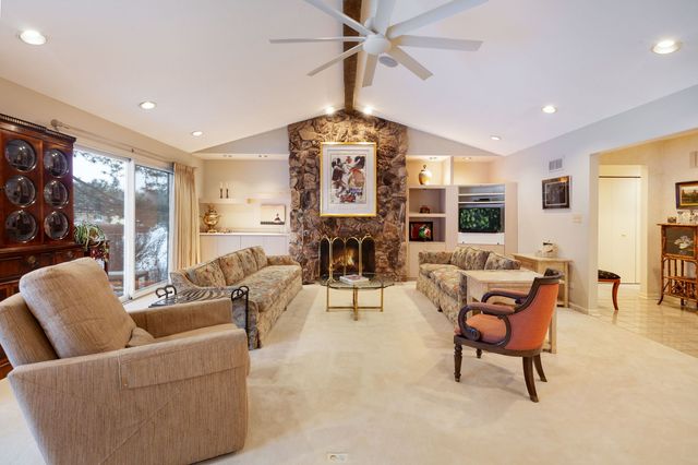 232 Arrowwood Drive, Northbrook, IL 60062