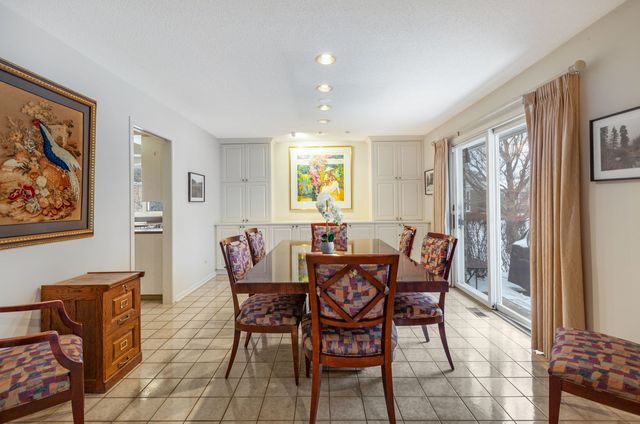 232 Arrowwood Drive, Northbrook, IL 60062