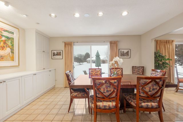 232 Arrowwood Drive, Northbrook, IL 60062