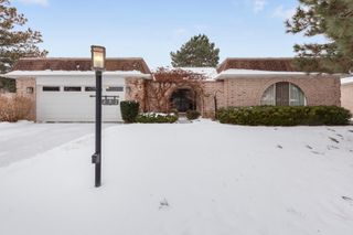 232 Arrowwood Drive, Northbrook, IL 60062