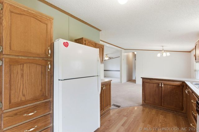 7195 Hectorville Road, Mounds, OK 74047