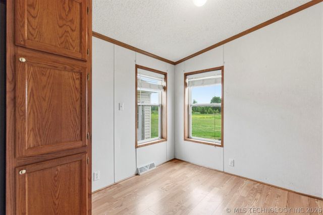 7195 Hectorville Road, Mounds, OK 74047