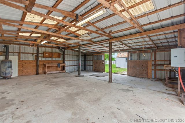 7195 Hectorville Road, Mounds, OK 74047