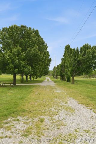 7195 Hectorville Road, Mounds, OK 74047