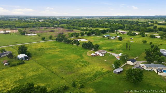 7195 Hectorville Road, Mounds, OK 74047