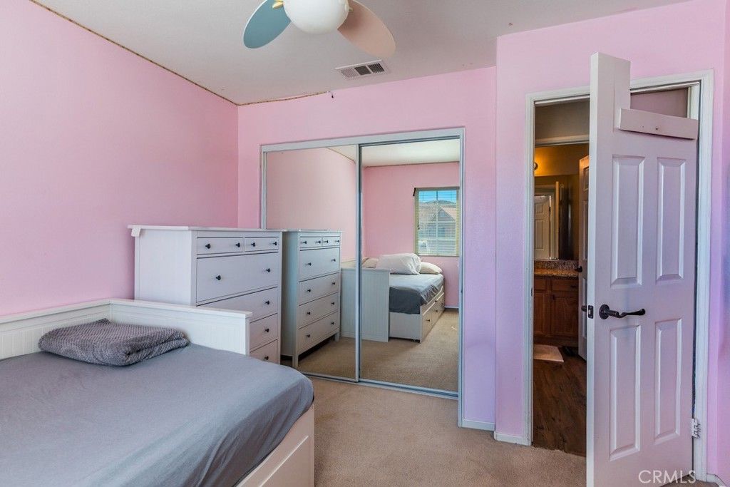 Image 20 of property listing at 2415 Foxtail, Palmdale, CA 93551