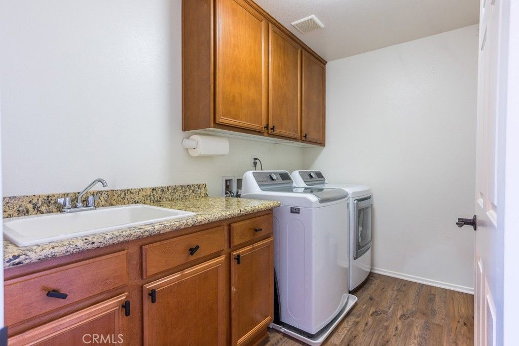 Image 22 of property listing at 2415 Foxtail, Palmdale, CA 93551