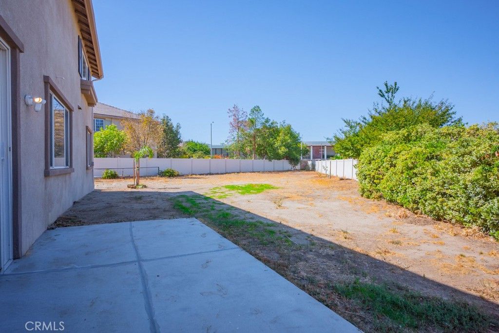 Image 35 of property listing at 2415 Foxtail, Palmdale, CA 93551