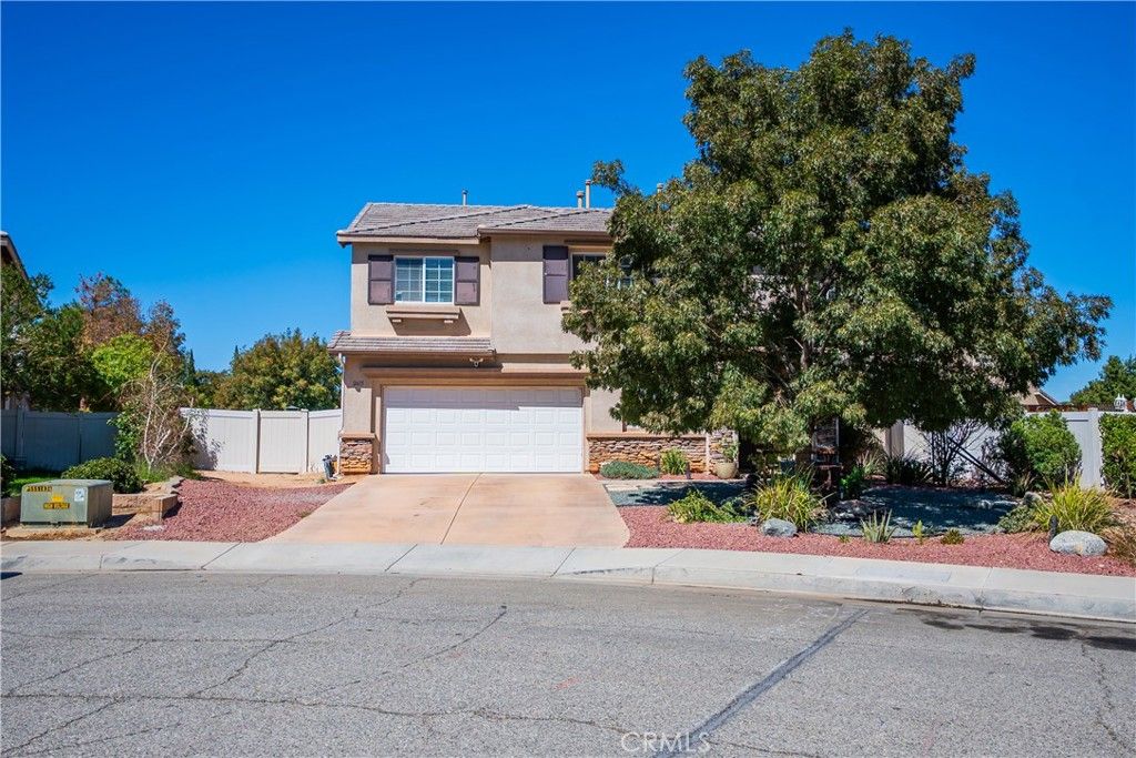 Image 41 of property listing at 2415 Foxtail, Palmdale, CA 93551