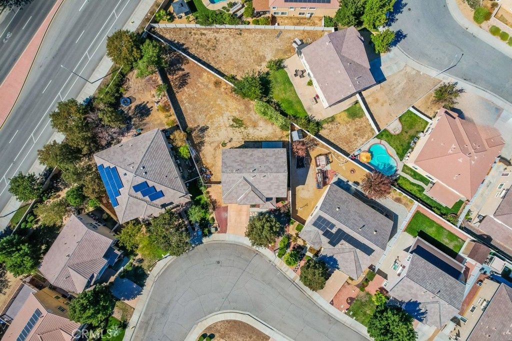 Image 44 of property listing at 2415 Foxtail, Palmdale, CA 93551