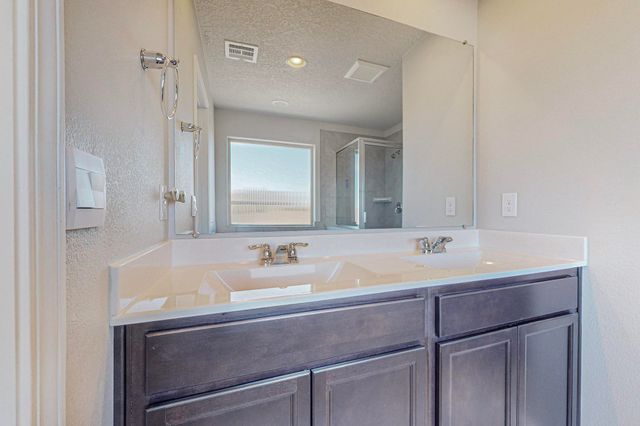 4843 Blackburn Road NE, Rio Rancho, NM 87144