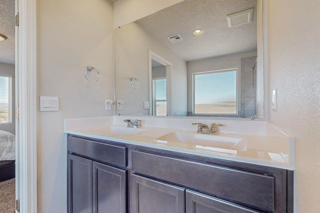 4843 Blackburn Road NE, Rio Rancho, NM 87144