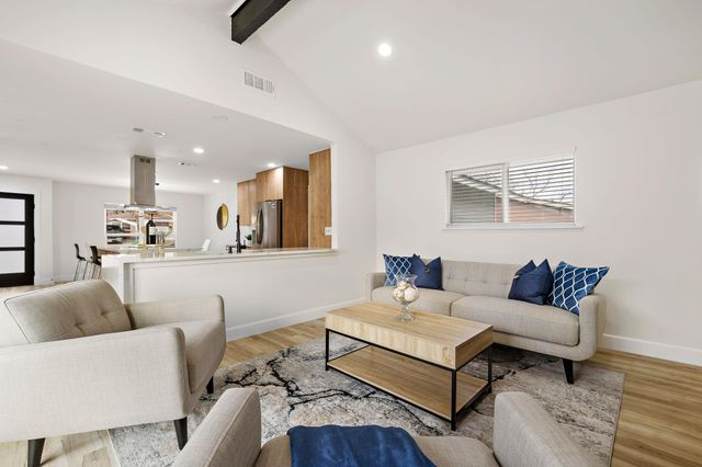 2927 norwood hill, Austin, TX 78723