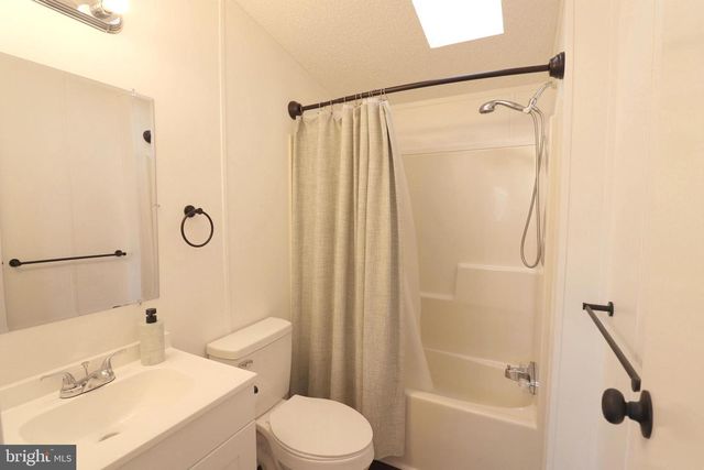468 BRENDON DR, Leola, PA 17540