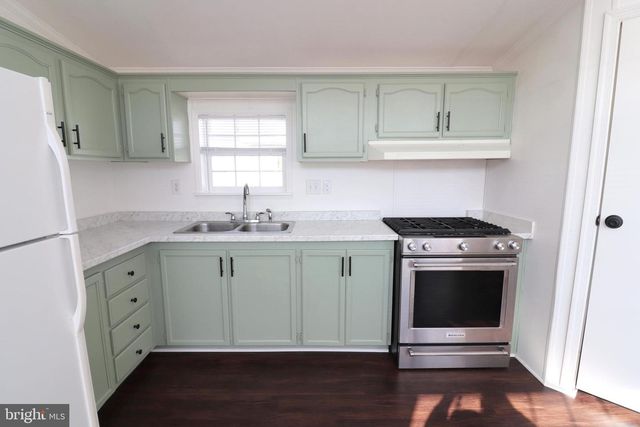 468 BRENDON DR, Leola, PA 17540