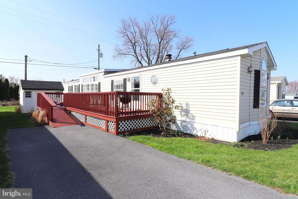 468 BRENDON DR, Leola, PA 17540