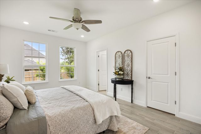 2617 Creek Drive, Granbury, TX 76048