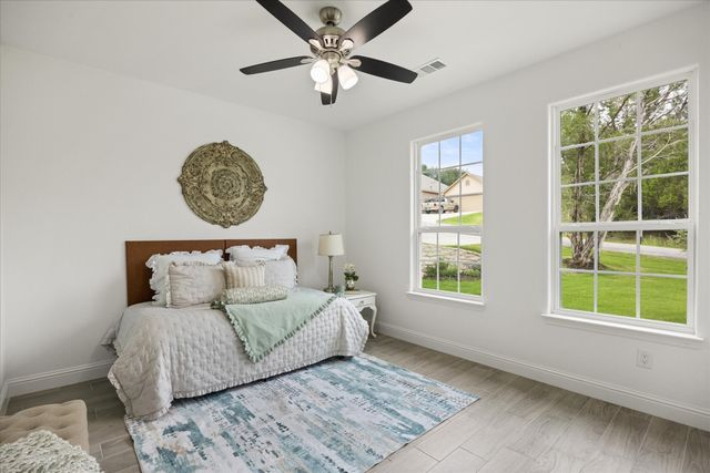 2617 Creek Drive, Granbury, TX 76048