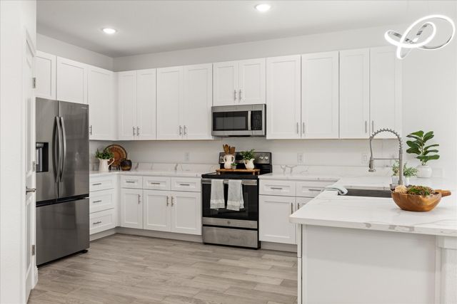 2617 Creek Drive, Granbury, TX 76048