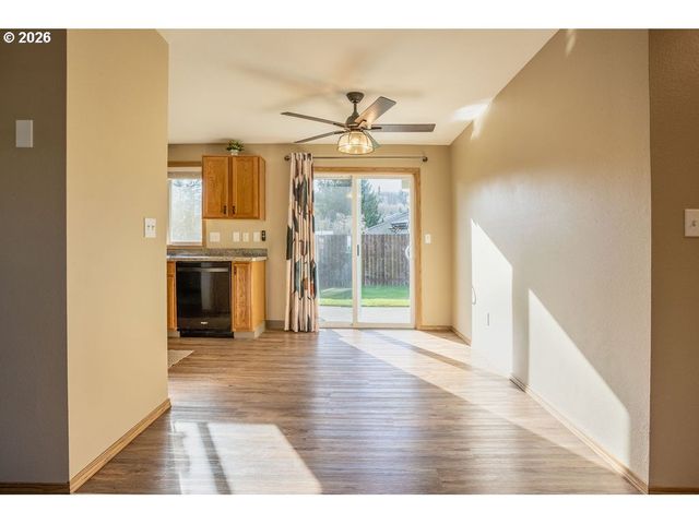 194 BOARDWALK Way, Kelso, WA 98626