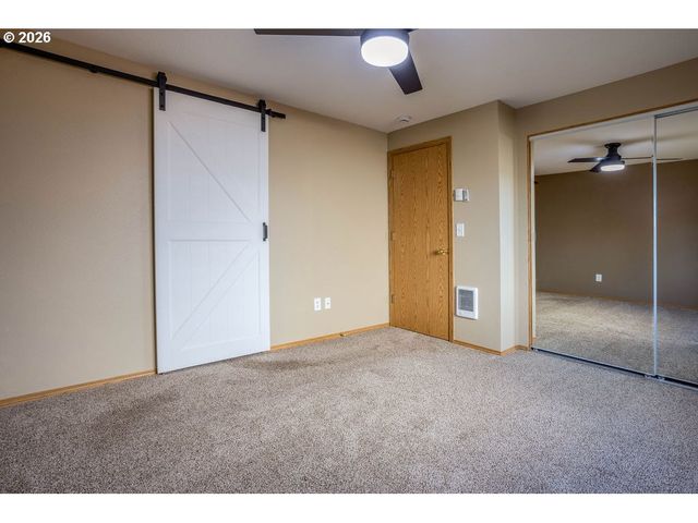 194 BOARDWALK Way, Kelso, WA 98626