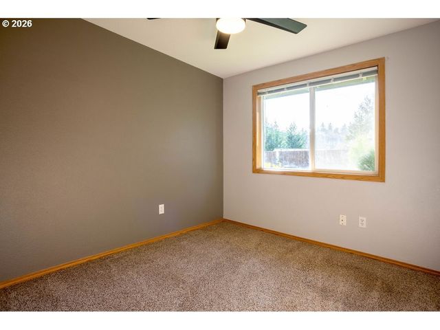 194 BOARDWALK Way, Kelso, WA 98626